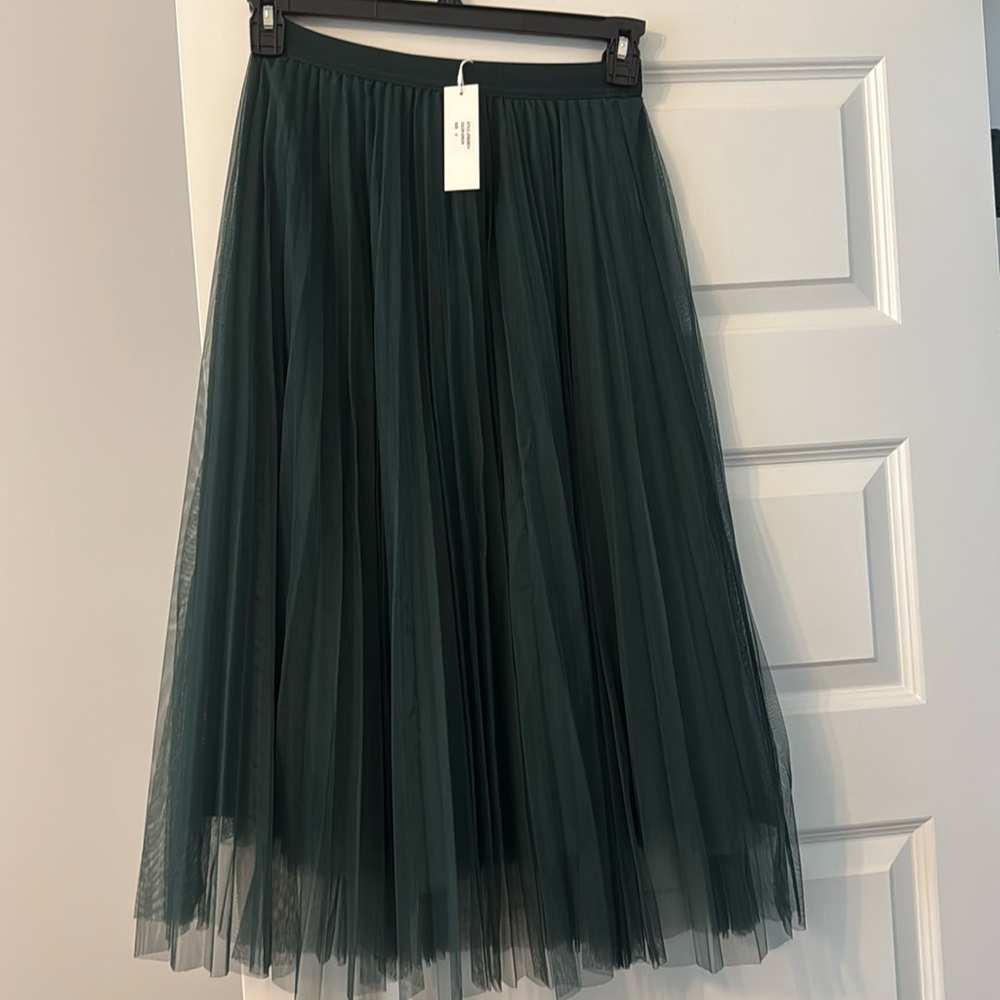 NEW WITH TAGS Skirt size small